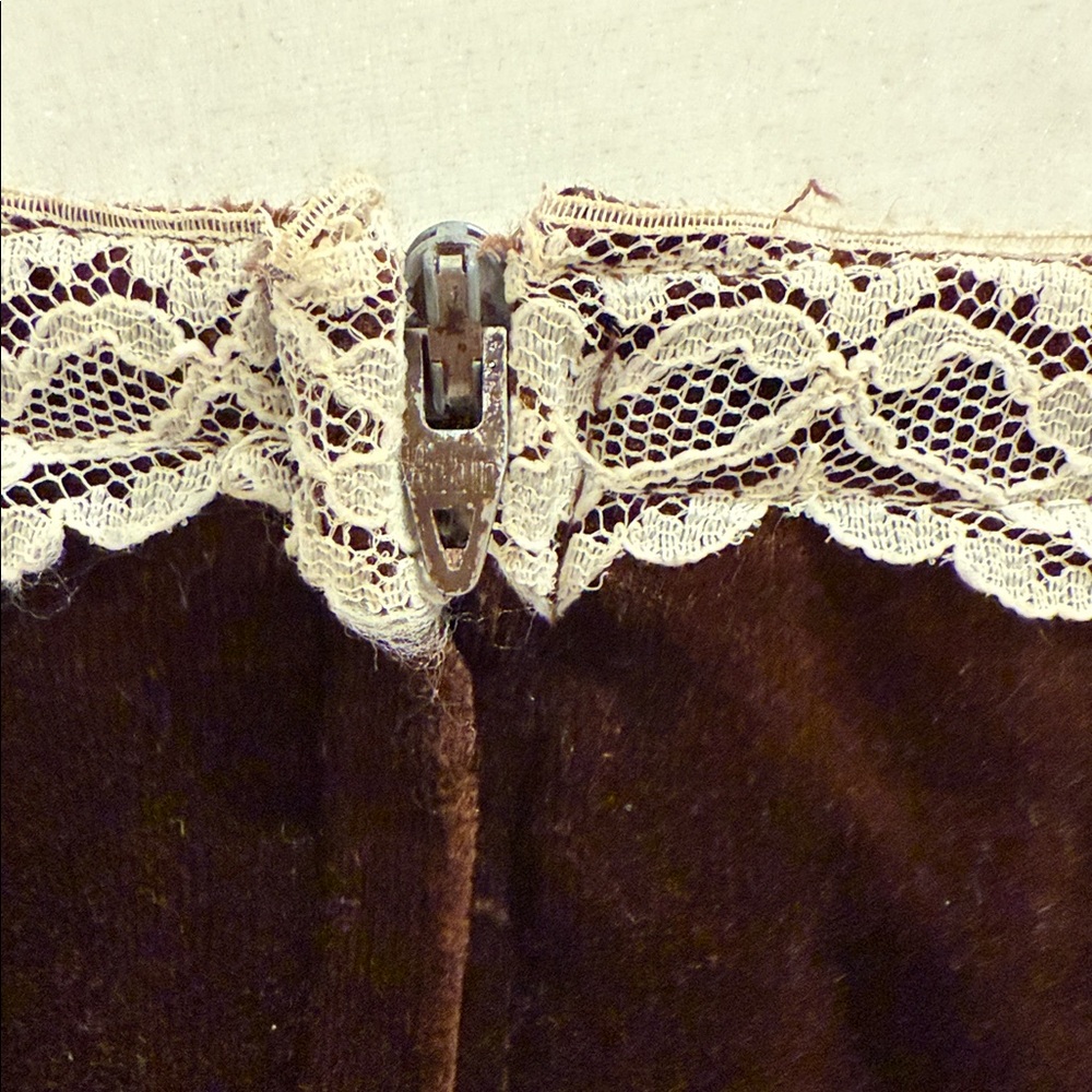 Gunne Sax Floral Dress in Brown and White - Picture 10 of 12